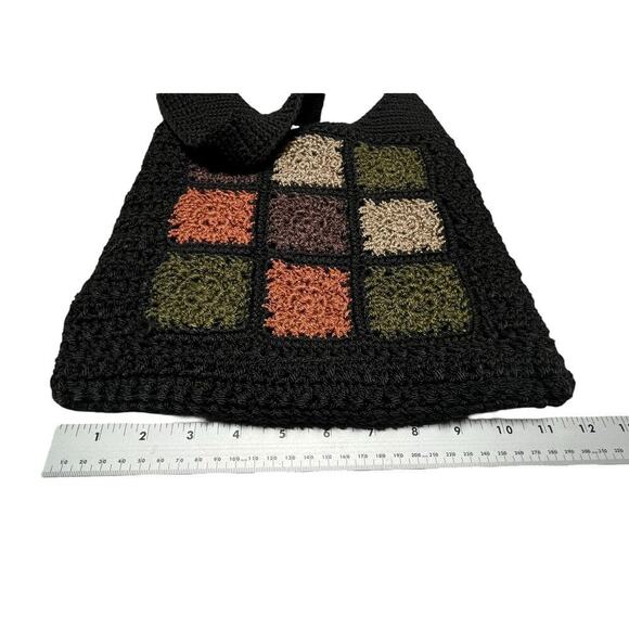 Granny Square Purse. Neutral Color with Black, Snap Closure - Picture 3 of 4